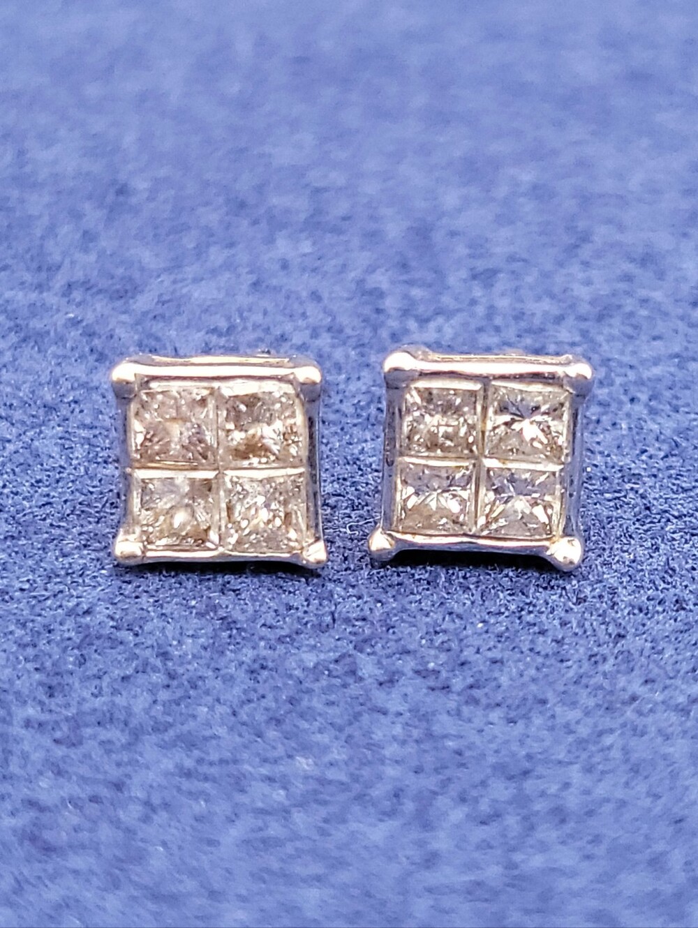 ZEI Rosy Blue 10k Gold Invisible Set Princess Cut Diamond Stud Earrings